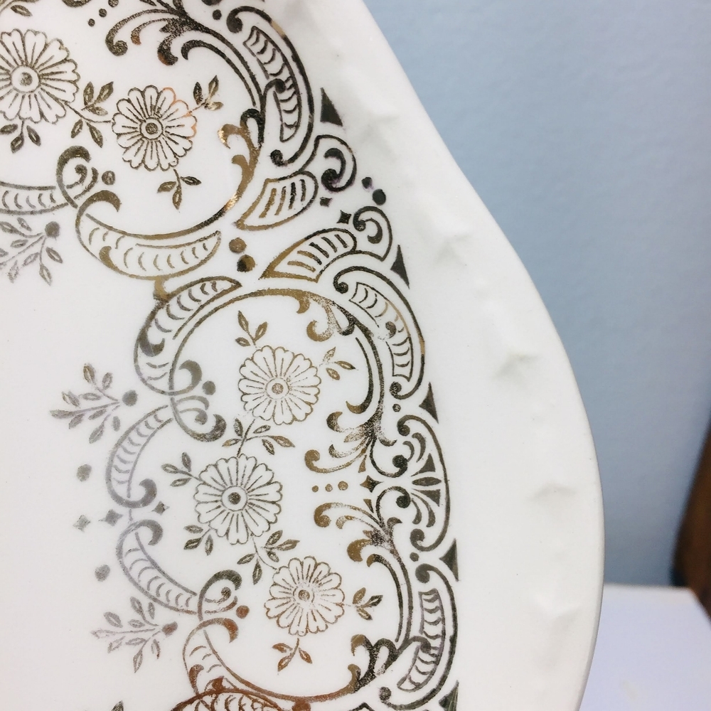1982, platter plate served Vintage Victorian. Exc - Picture 8 of 14